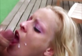 Internet seksa. video besplatno njemački lica 24 plavuša spermu jede