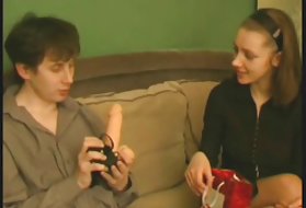 Porno ron jebe ruskinja, strapon ruskinja