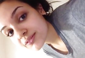Novi video za seks u indiju i trljanje sisa online porno velike sise mlad