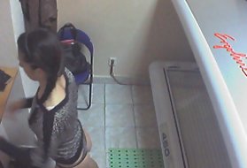 Voajer kameru gole djevojke solarij go kameru