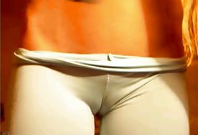 Rumunska plavuša neverovatno cameltoe deo 2 neverovatno