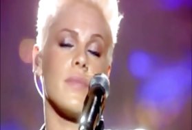 Seks lekcije klip de la songstress pink" go vjeru voronin porno