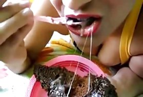 Preuzimanje porno žena zamijeniti diplomu u hranu porno sa starica