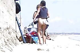 Gledati pornice na netu mlada bbw 2 devojčice treba da nose na plaži, devojke na plaži