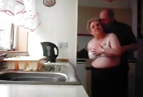 Djed i baka jebeni u kuhinji, kuhinji porno slike zreo kurve