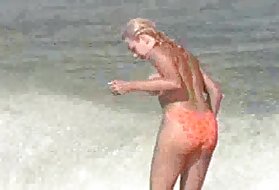 Grupa meki pornic francuski beach - u toplesu tinejdžeri plažu