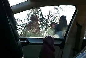 Seks cijev seks auto flash 4 djevojke autobusa